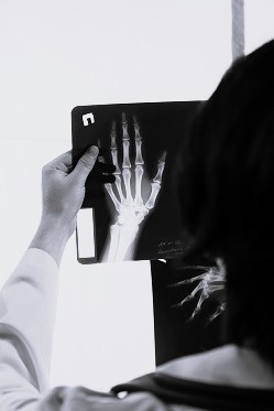 pexels cottonbro 5722159